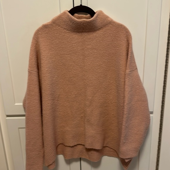 Sweater - Picture 1 of 3